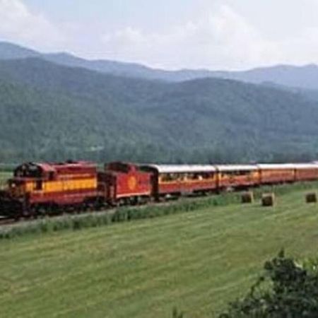 Honeymoon Getaway In Woods Near Noc And Smoky Mtn Rr Villa Bryson City Exterior photo