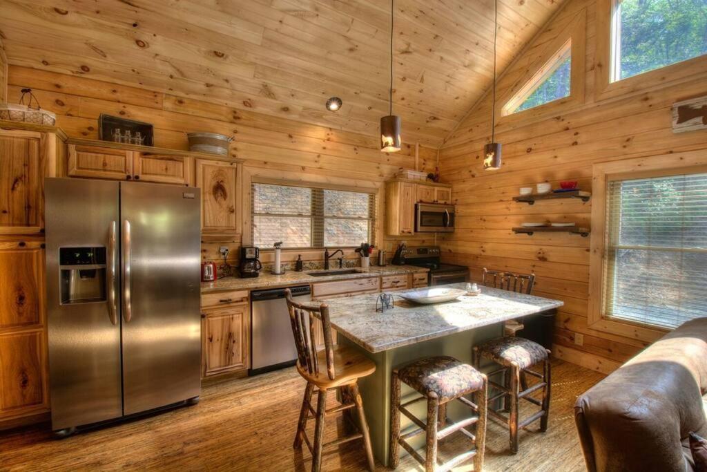 Honeymoon Getaway In Woods Near Noc And Smoky Mtn Rr Villa Bryson City Exterior photo